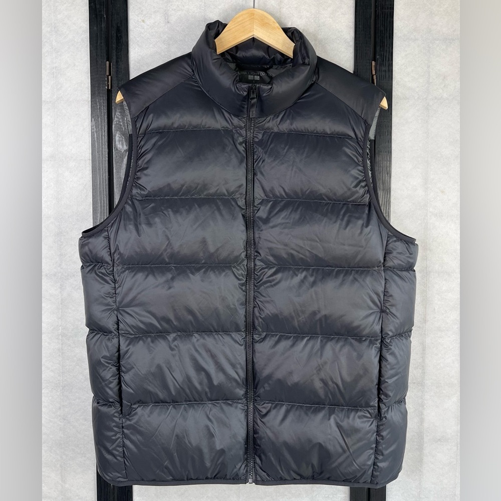 Uniqlo Men's Dark Gray Puffer Vest